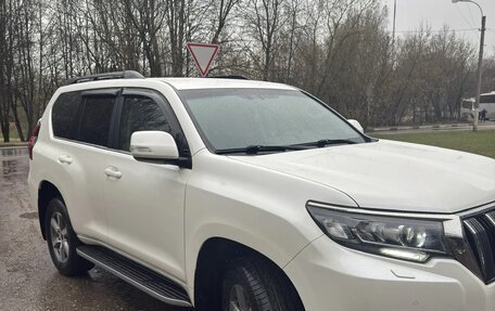 Toyota Land Cruiser Prado 150 рестайлинг 2, 2018 год, 5 430 000 рублей, 2 фотография