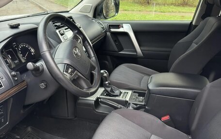 Toyota Land Cruiser Prado 150 рестайлинг 2, 2018 год, 5 430 000 рублей, 9 фотография