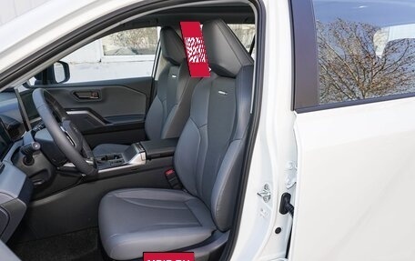 Toyota RAV4, 2025 год, 4 175 000 рублей, 4 фотография