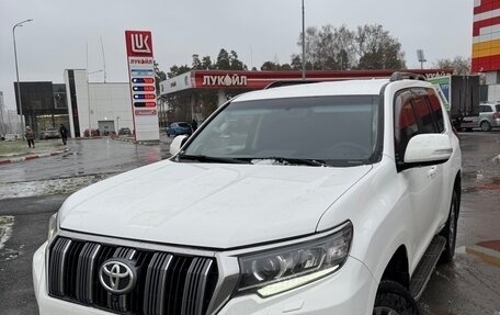 Toyota Land Cruiser Prado 150 рестайлинг 2, 2017 год, 4 300 000 рублей, 1 фотография