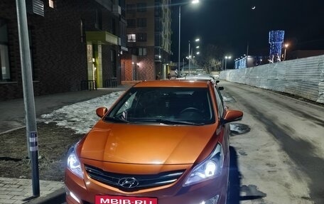 Hyundai Solaris II рестайлинг, 2014 год, 1 100 000 рублей, 1 фотография