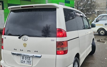 Toyota Noah III, 2002 год, 999 999 рублей, 3 фотография