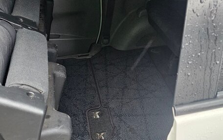 Toyota Noah III, 2002 год, 999 999 рублей, 9 фотография