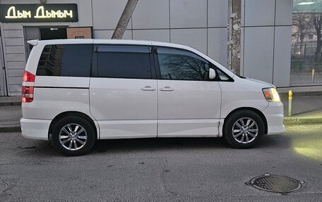 Toyota Noah III, 2002 год, 999 999 рублей, 13 фотография