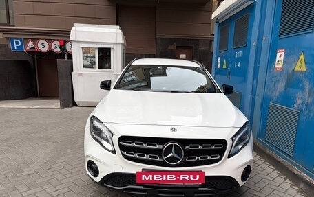 Mercedes-Benz GLA, 2019 год, 2 700 000 рублей, 2 фотография