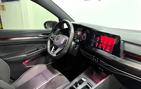 Volkswagen Golf VIII, 2022 год, 2 250 000 рублей, 9 фотография