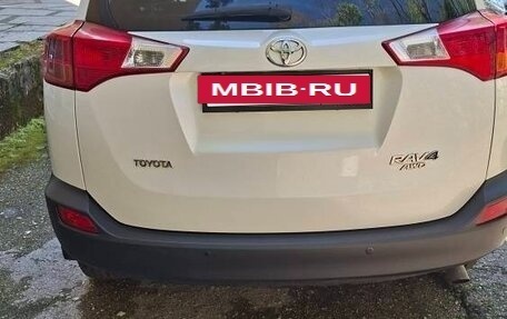 Toyota RAV4, 2013 год, 1 800 000 рублей, 2 фотография