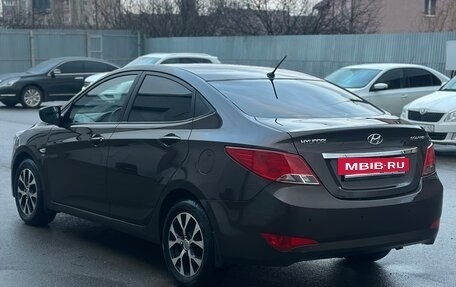 Hyundai Solaris II рестайлинг, 2015 год, 990 000 рублей, 2 фотография