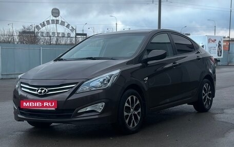 Hyundai Solaris II рестайлинг, 2015 год, 990 000 рублей, 3 фотография