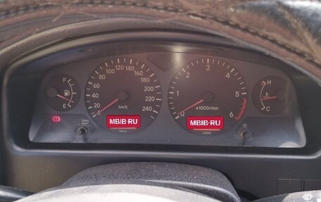 Toyota Avensis III рестайлинг, 1998 год, 250 000 рублей, 3 фотография