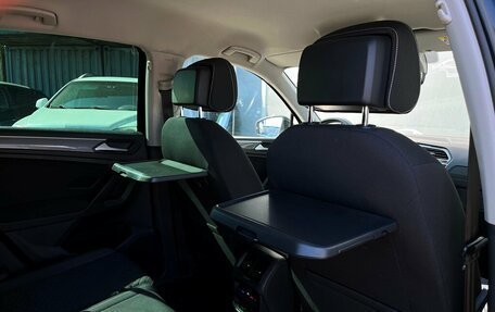 Volkswagen Tiguan II, 2018 год, 1 798 900 рублей, 8 фотография