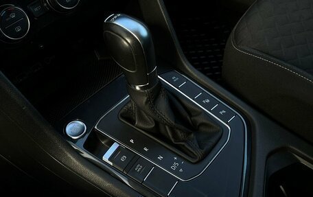 Volkswagen Tiguan II, 2018 год, 1 798 900 рублей, 17 фотография