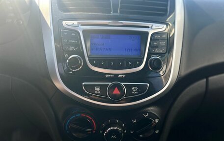 Hyundai Solaris II рестайлинг, 2012 год, 740 000 рублей, 17 фотография