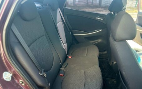 Hyundai Solaris II рестайлинг, 2012 год, 740 000 рублей, 19 фотография