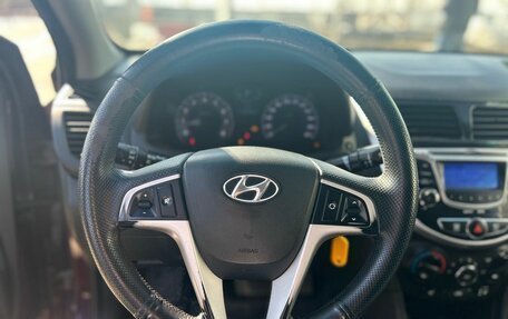 Hyundai Solaris II рестайлинг, 2012 год, 740 000 рублей, 23 фотография