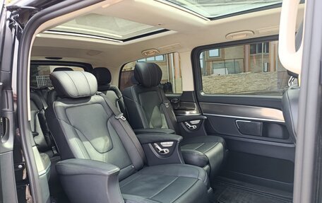 Mercedes-Benz V-Класс, 2021 год, 6 900 000 рублей, 9 фотография