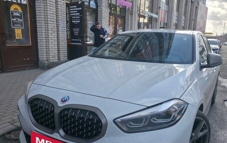 BMW 1 серия, 2022 год, 4 400 000 рублей, 3 фотография