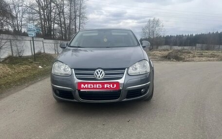 Volkswagen Jetta VI, 2010 год, 390 000 рублей, 2 фотография