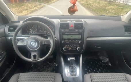 Volkswagen Jetta VI, 2010 год, 390 000 рублей, 21 фотография