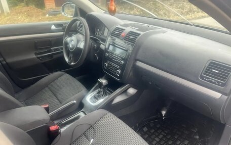 Volkswagen Jetta VI, 2010 год, 390 000 рублей, 24 фотография