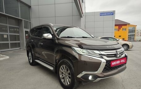 Mitsubishi Pajero Sport III рестайлинг, 2017 год, 2 799 000 рублей, 3 фотография