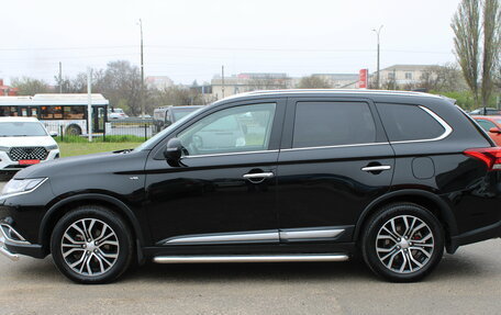 Mitsubishi Outlander III рестайлинг 3, 2018 год, 2 499 000 рублей, 8 фотография