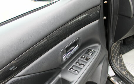 Mitsubishi Outlander III рестайлинг 3, 2018 год, 2 499 000 рублей, 12 фотография