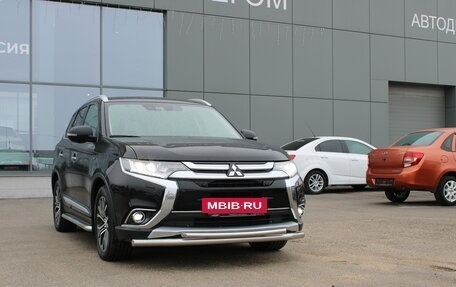 Mitsubishi Outlander III рестайлинг 3, 2018 год, 2 499 000 рублей, 10 фотография