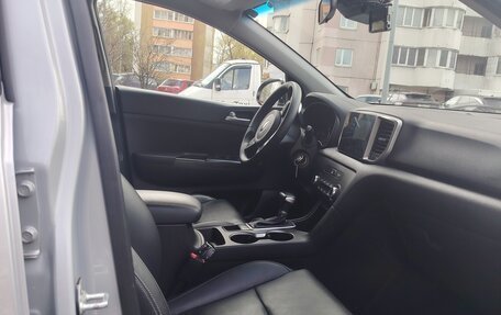 KIA Sportage IV рестайлинг, 2019 год, 2 350 000 рублей, 10 фотография