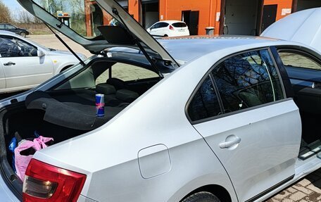 Skoda Rapid I, 2014 год, 900 000 рублей, 7 фотография