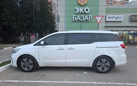 KIA Carnival III, 2018 год, 2 860 000 рублей, 5 фотография