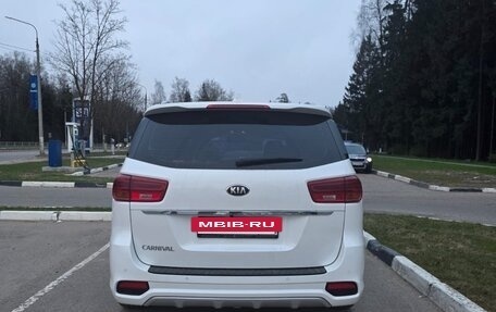 KIA Carnival III, 2018 год, 2 860 000 рублей, 4 фотография