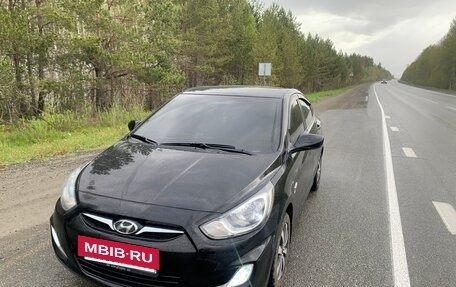 Hyundai Solaris II рестайлинг, 2011 год, 850 000 рублей, 4 фотография