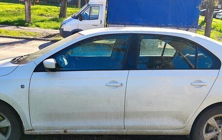 Skoda Rapid I, 2014 год, 900 000 рублей, 2 фотография