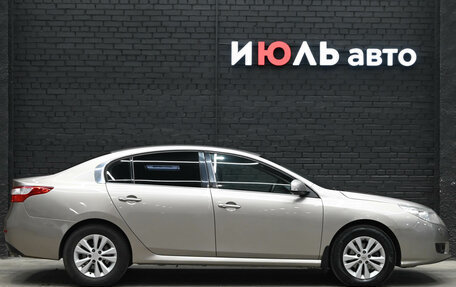 Renault Latitude I, 2010 год, 895 000 рублей, 9 фотография