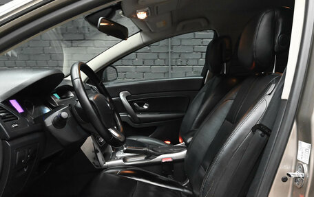 Renault Latitude I, 2010 год, 895 000 рублей, 18 фотография