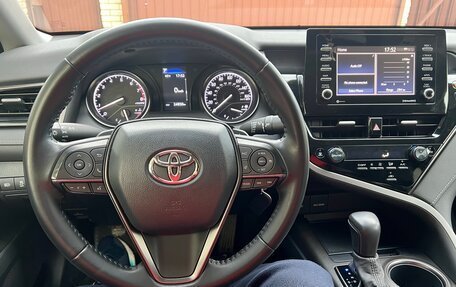 Toyota Camry, 2022 год, 2 950 000 рублей, 14 фотография