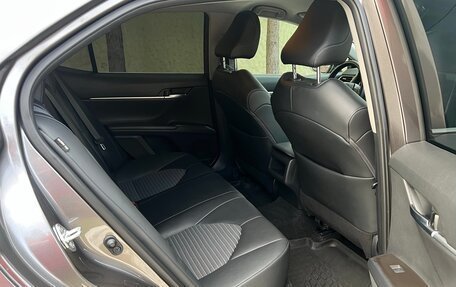 Toyota Camry, 2022 год, 2 950 000 рублей, 9 фотография