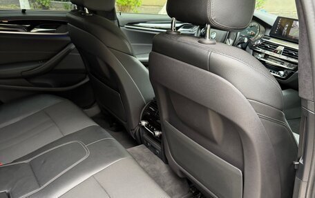 BMW 5 серия, 2018 год, 3 800 000 рублей, 14 фотография