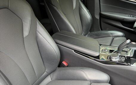 BMW 5 серия, 2018 год, 3 800 000 рублей, 15 фотография