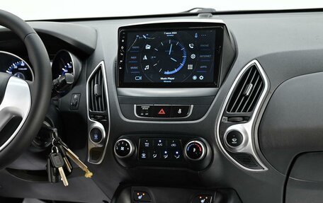 Hyundai ix35 I рестайлинг, 2013 год, 1 135 000 рублей, 10 фотография