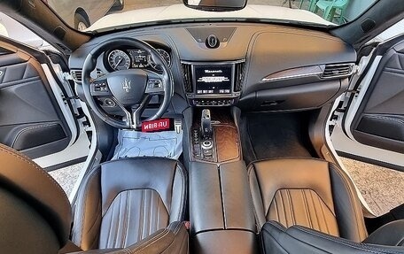 Maserati Levante I, 2022 год, 6 210 000 рублей, 5 фотография