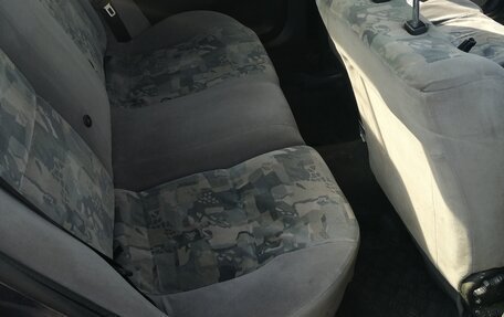 Mitsubishi Carisma I, 1997 год, 195 000 рублей, 12 фотография