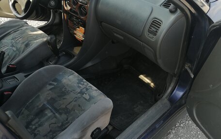 Mitsubishi Carisma I, 1997 год, 195 000 рублей, 11 фотография