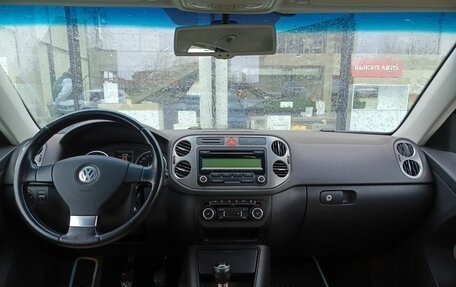 Volkswagen Tiguan I, 2010 год, 875 000 рублей, 17 фотография