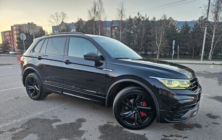 Volkswagen Tiguan II, 2022 год, 3 400 000 рублей, 3 фотография