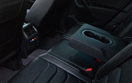 Volkswagen Tiguan II, 2022 год, 3 400 000 рублей, 11 фотография