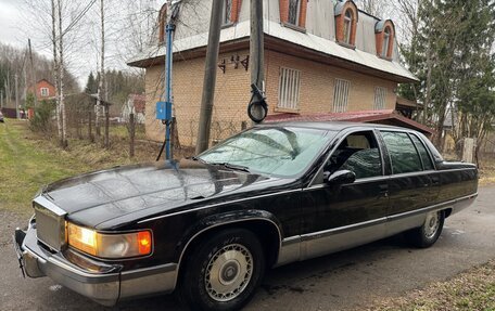 Cadillac Fleetwood II, 1994 год, 1 900 000 рублей, 2 фотография