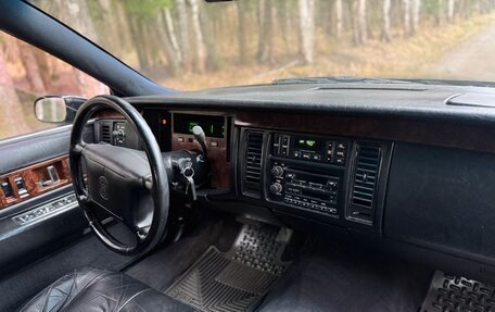 Cadillac Fleetwood II, 1994 год, 1 900 000 рублей, 19 фотография
