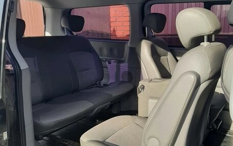 Hyundai Grand Starex Grand Starex I рестайлинг 2, 2012 год, 1 700 000 рублей, 7 фотография